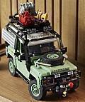 Geburtstags-Modell: Pünktlich zum 75-jährigen Jubiläum von Land Rover erscheint der Classic Land Rover Defender 90 als Bausatz von LEGO® Icons  